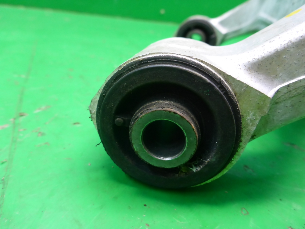 Рычаг задний верхний