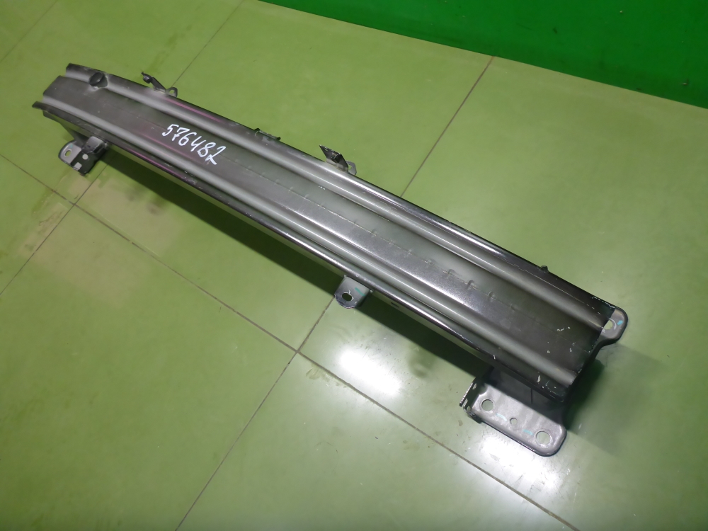 Усилитель переднего бампера