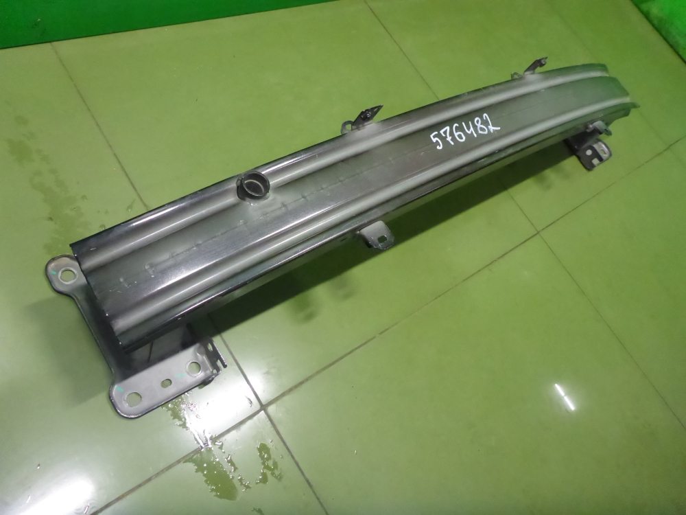 Усилитель переднего бампера