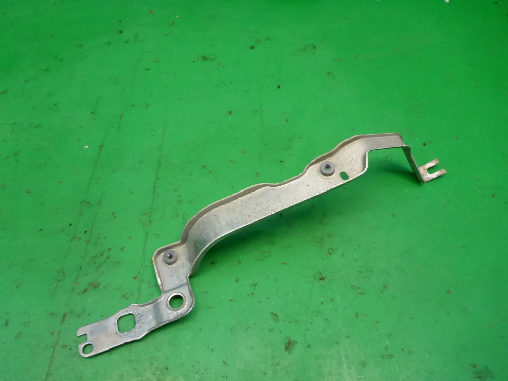 Кронштейн крепления крыла