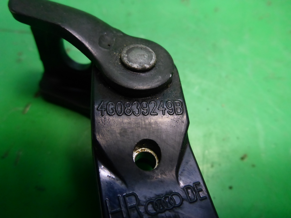 Ограничитель двери