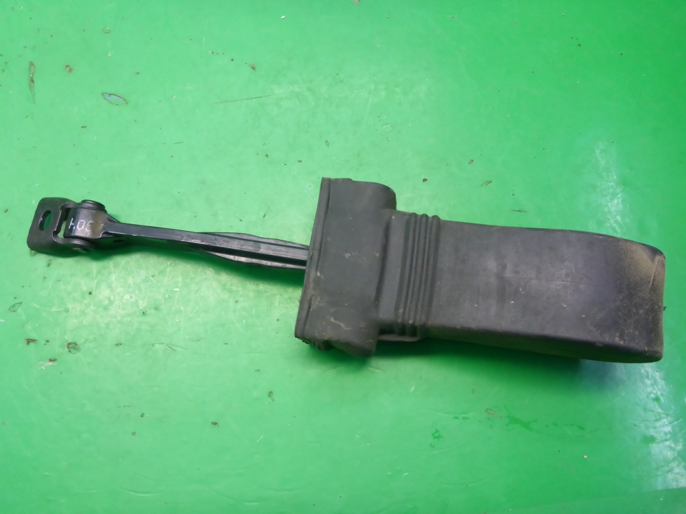 Ограничитель двери