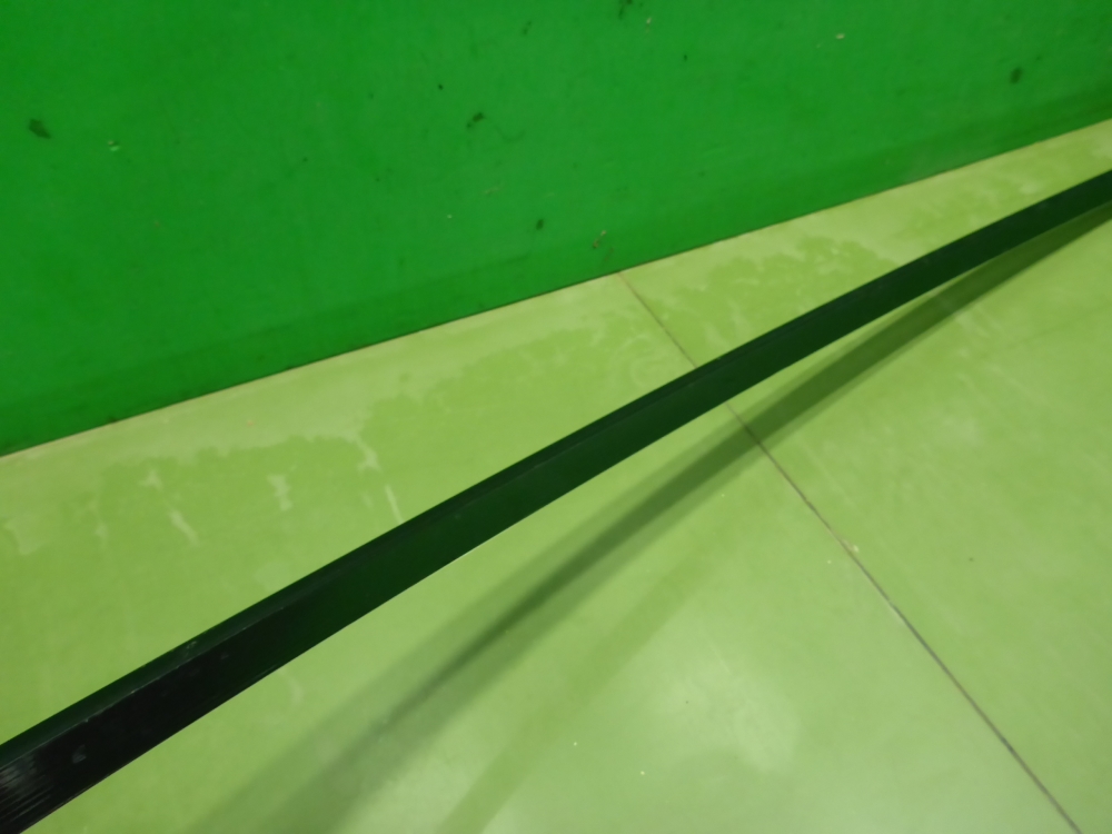 Молдинг крыши левый