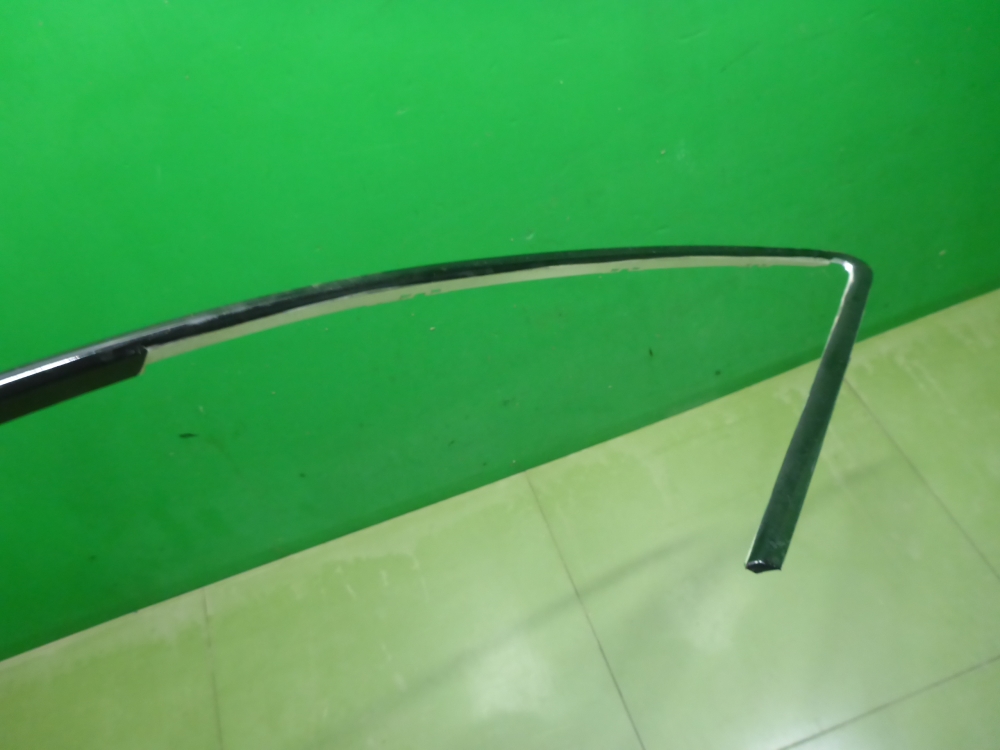 Молдинг крыши левый