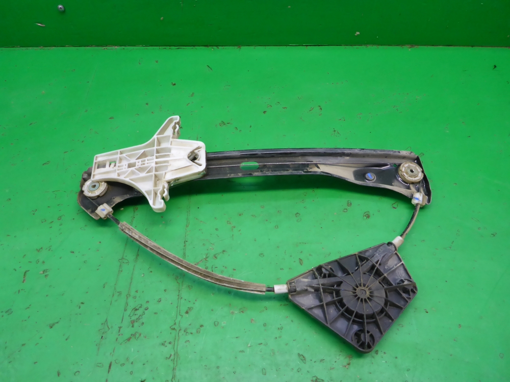 Стеклоподъемник электр. задний правый