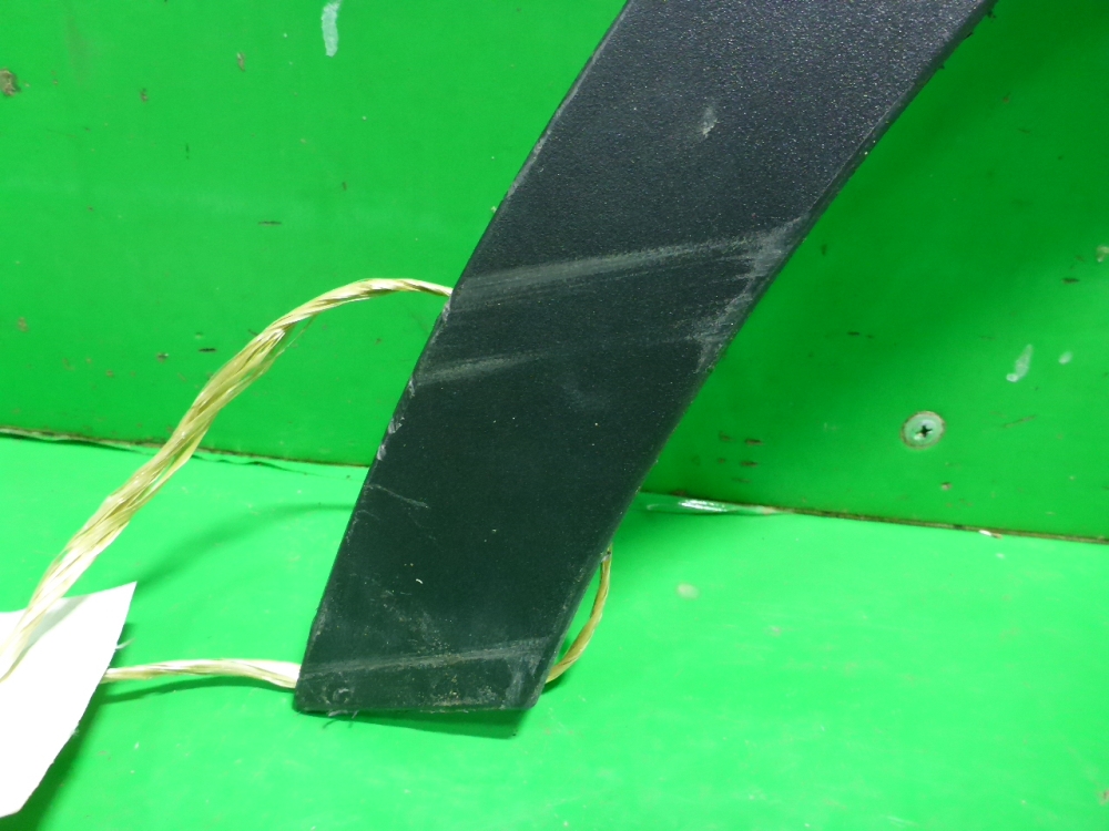 Накладка заднего крыла правого