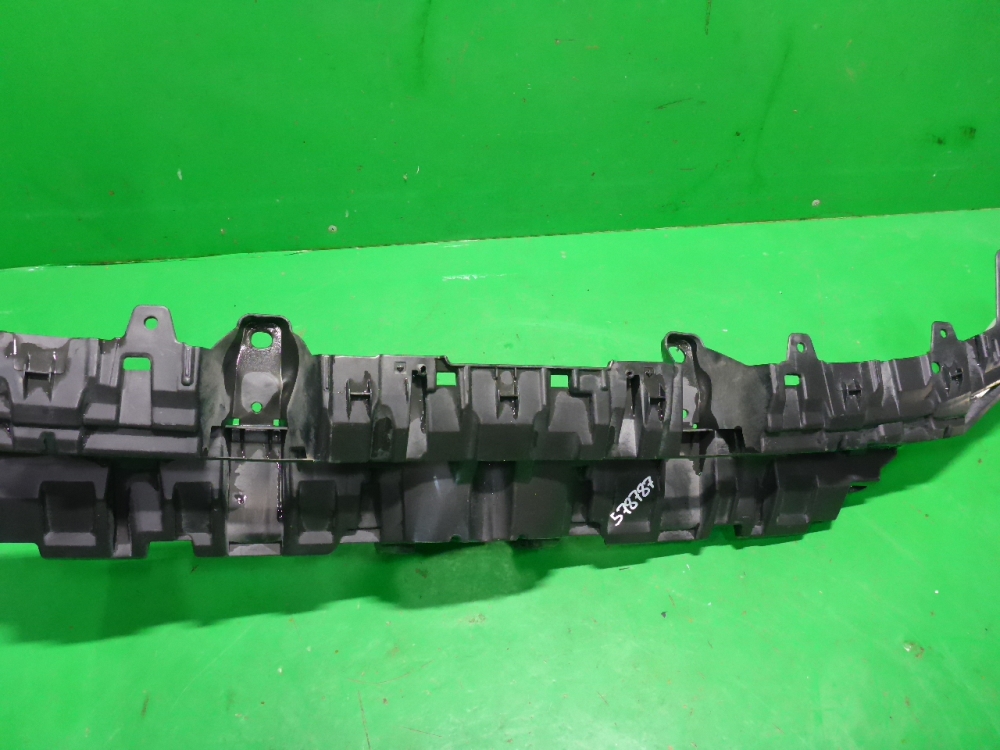 Кронштейн переднего бампера