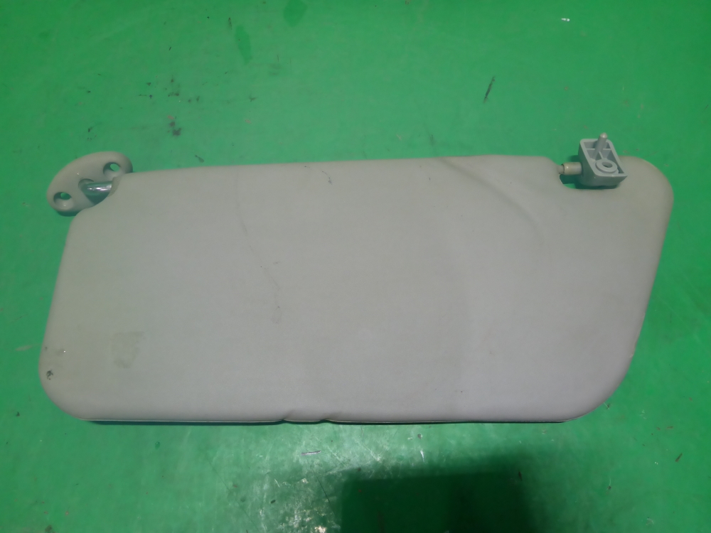 Козырек солнцезащитный