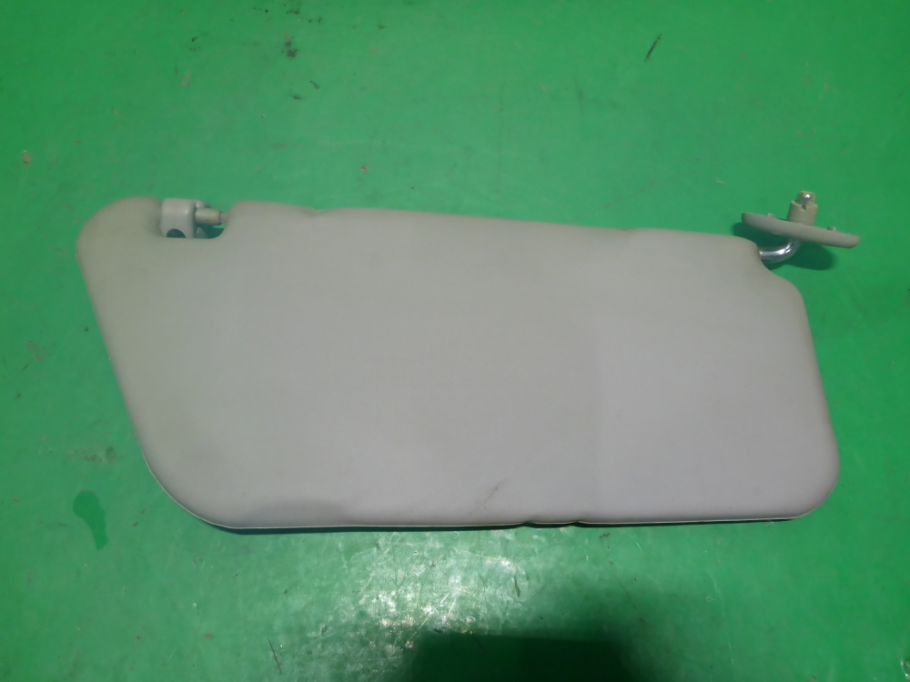 Козырек солнцезащитный