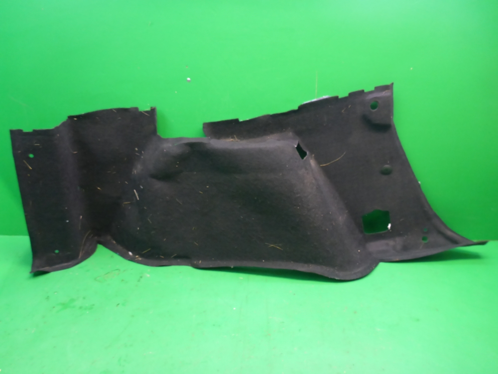 Обшивка багажника