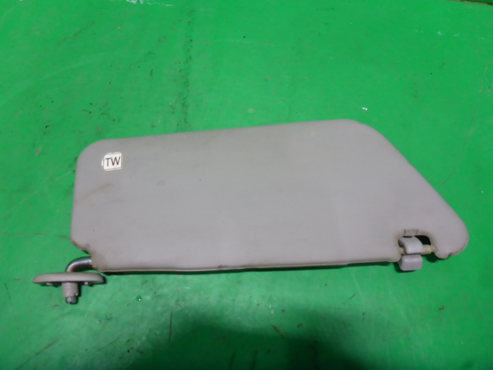 Козырек солнцезащитный