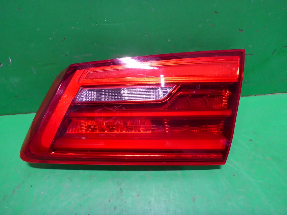 Фонарь задний внутренний правый