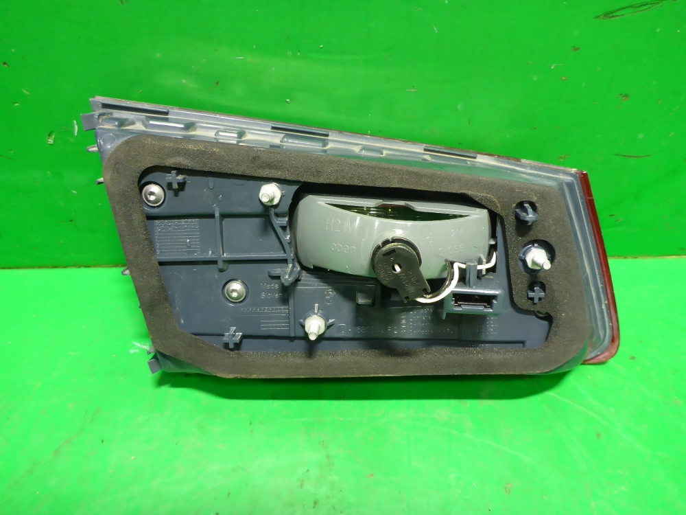 Фонарь задний внутренний правый