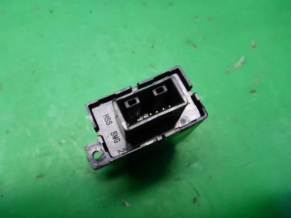 Кнопка обогрева сидений