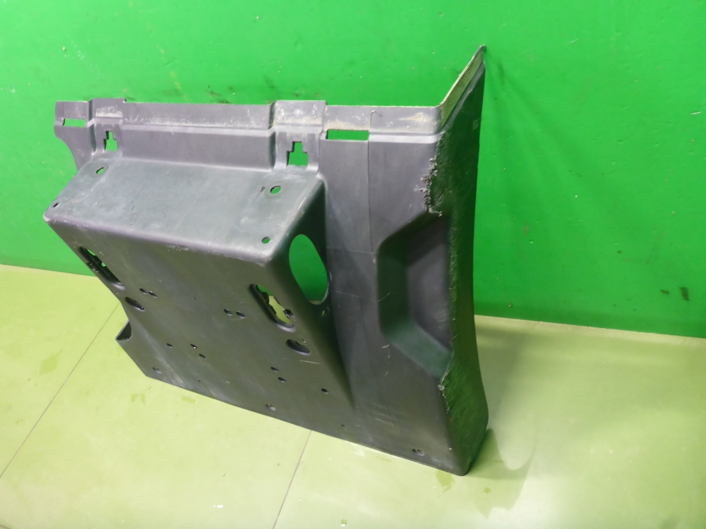 Крыло заднее передняя часть