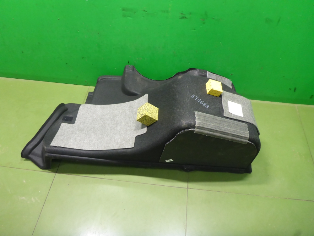 Обшивка багажника