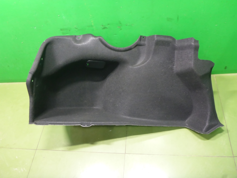 Обшивка багажника