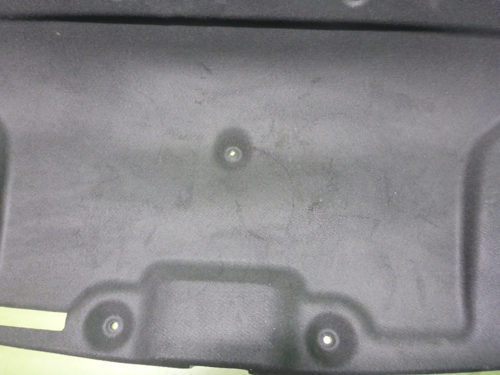 Обшивка крышки багажника