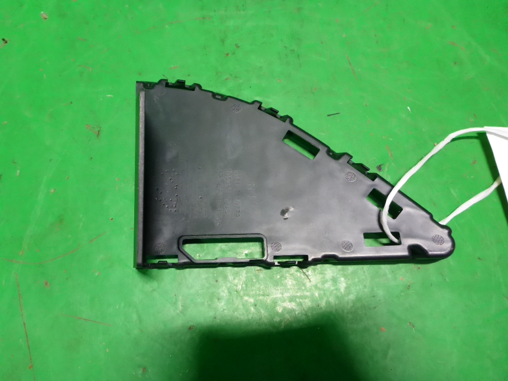 Накладка переднего бампера правая