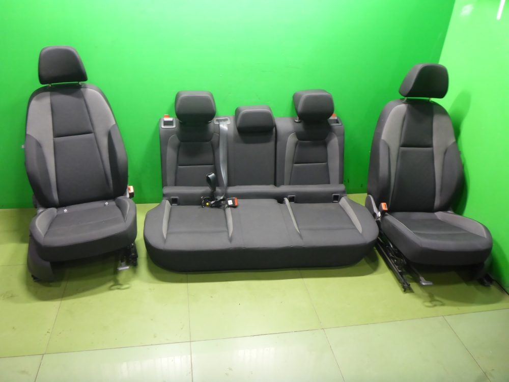 Сиденья комплект