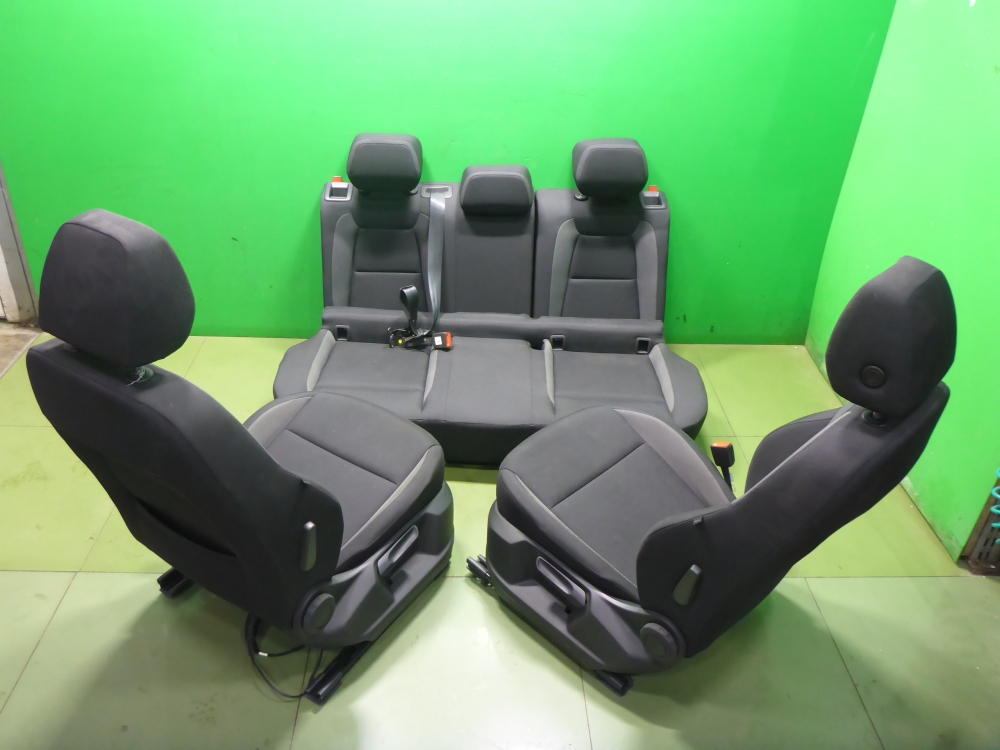 Сиденья комплект