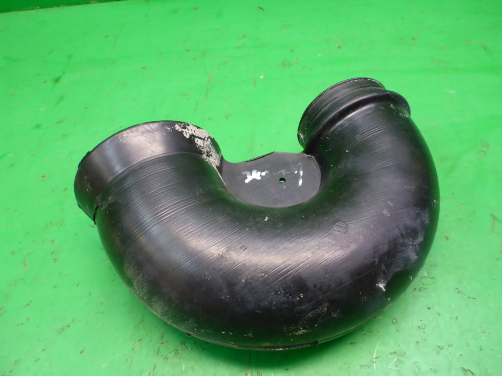 Патрубок воздушного фильтра