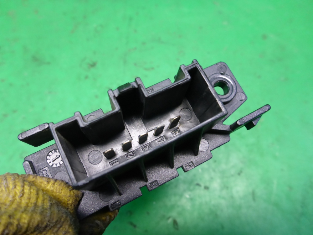 Резистор отопителя