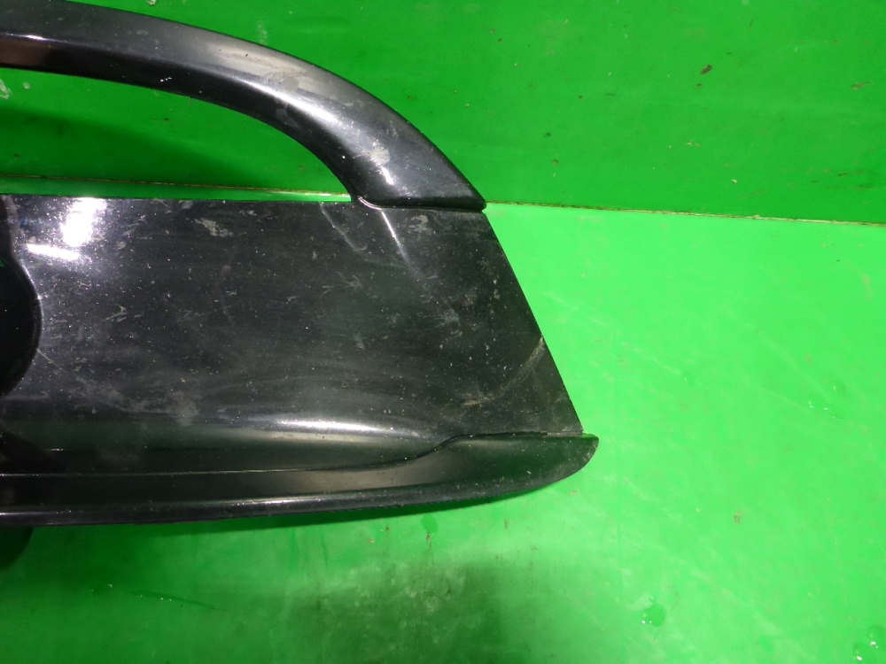 Рамка противотуманной фары правой