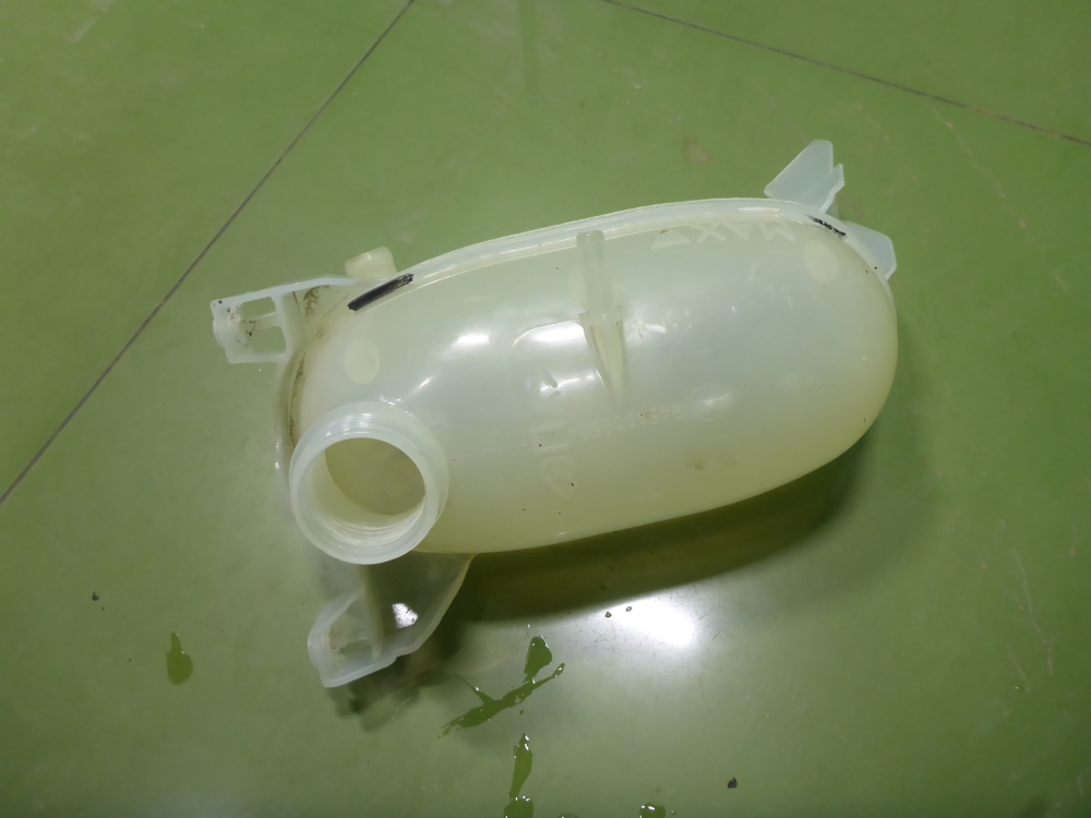 Бачок расширительный