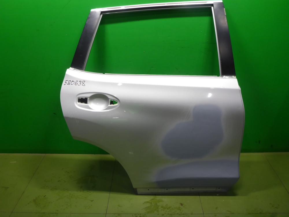 Дверь задняя правая