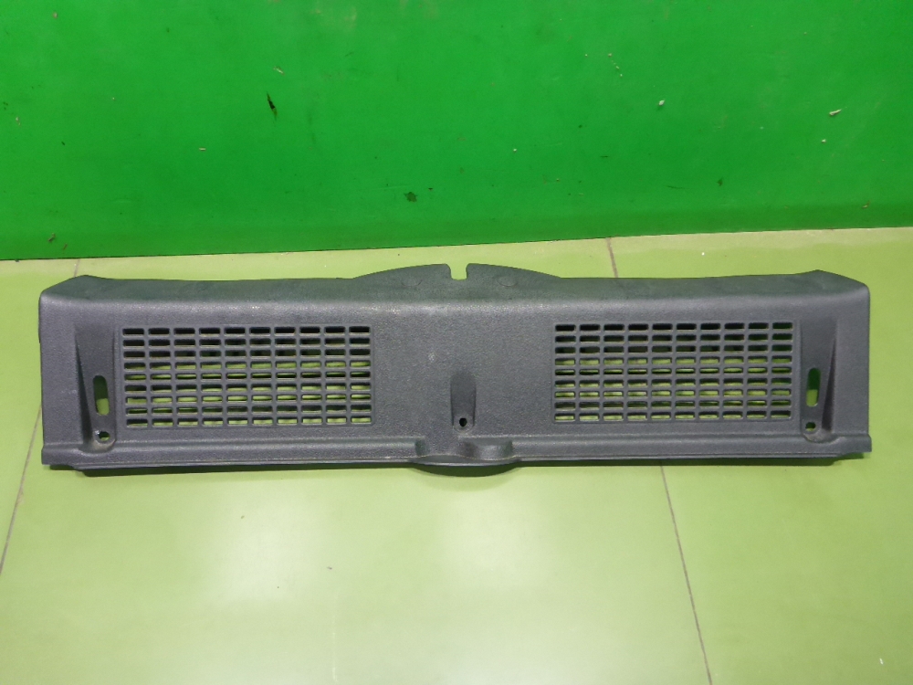 Обшивка багажника