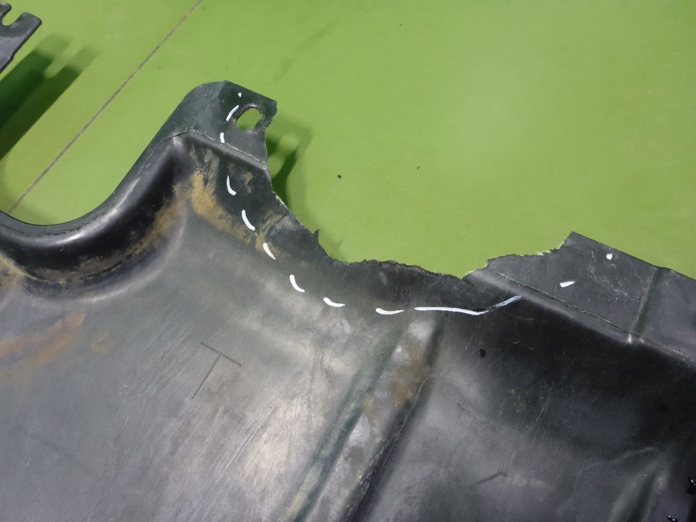 Защита антигравийная правая