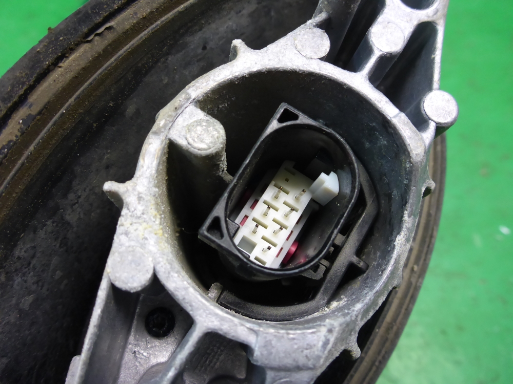 Зеркало левое электрическое