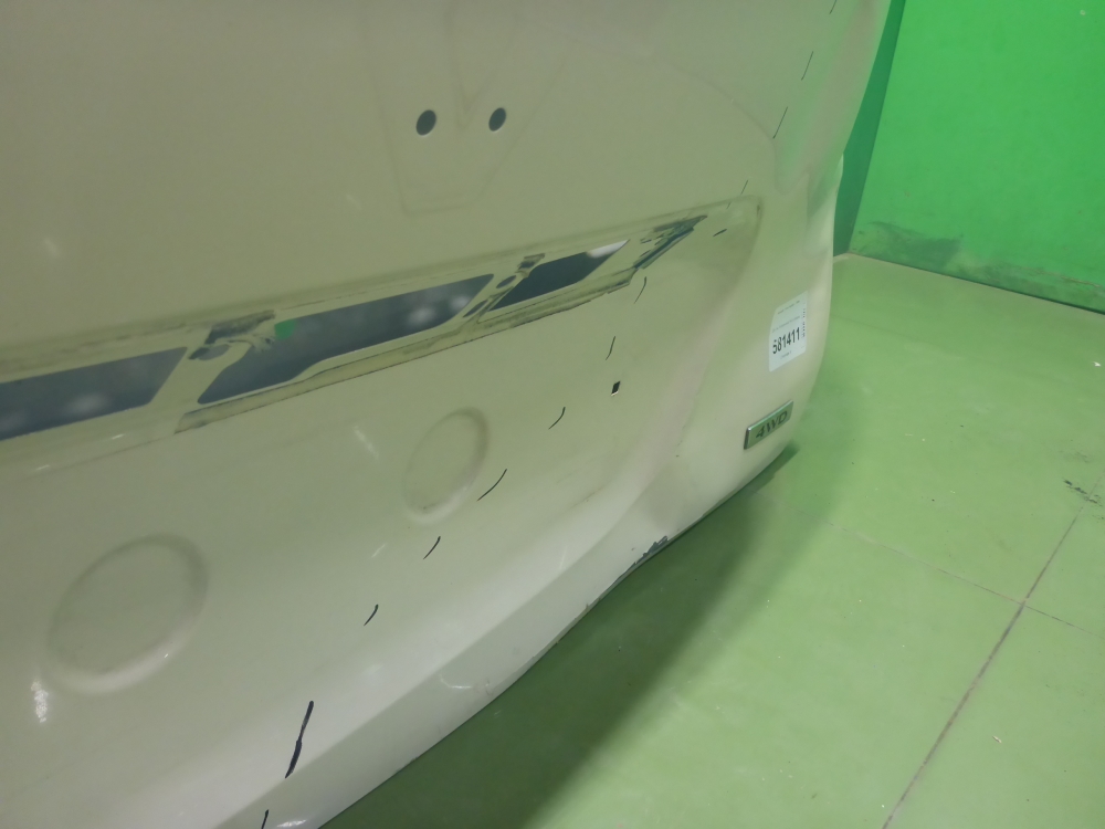 Дверь багажника