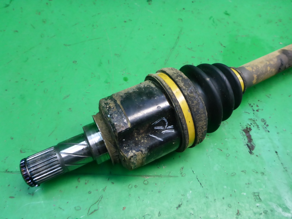 Полуось передняя правая