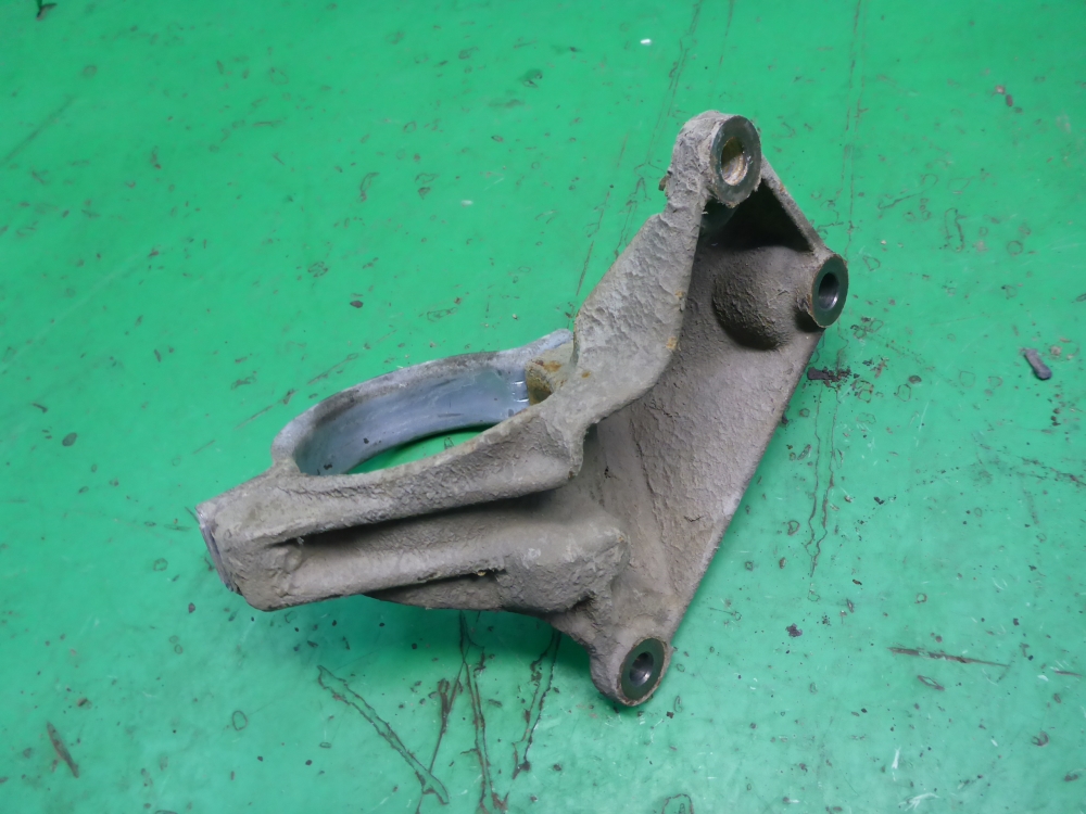 Кронштейн (сопут. товар)