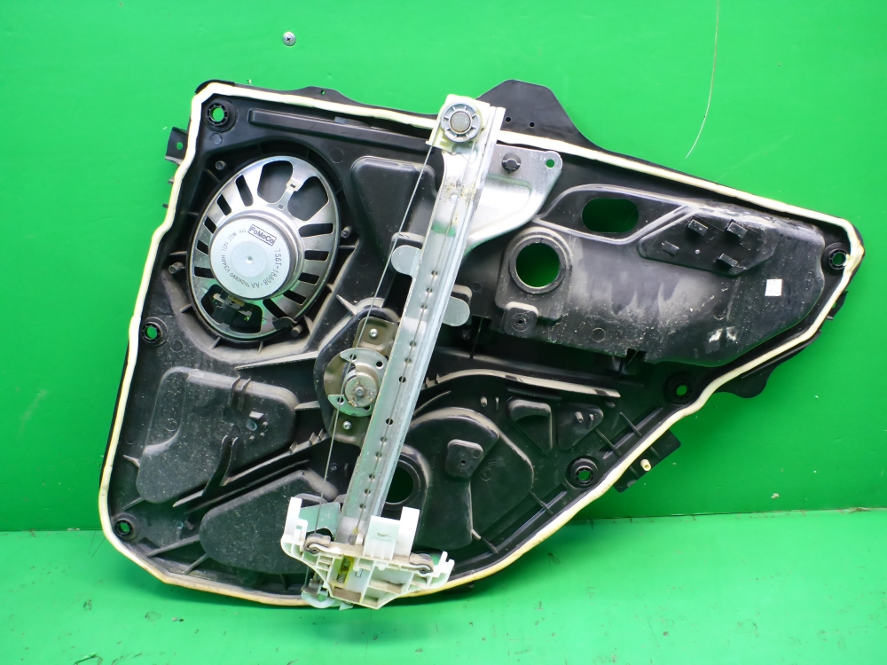 Стеклоподъемник механ. задний левый