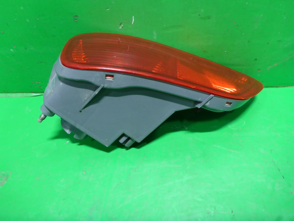 Фонарь задний в бампер левый
