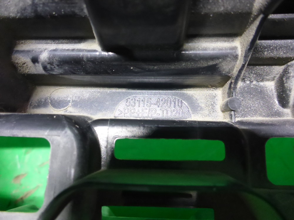 Кронштейн переднего бампера