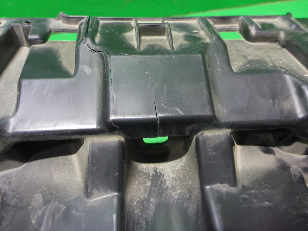 Кронштейн переднего бампера