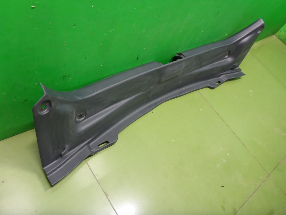 Обшивка багажника