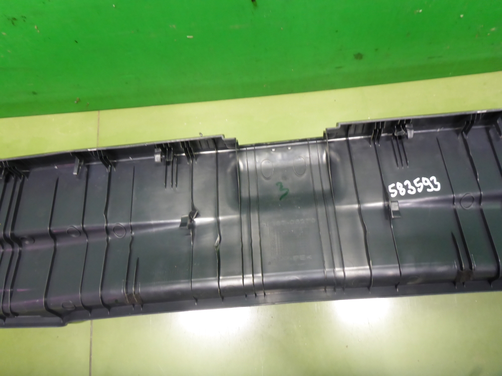 Обшивка багажника