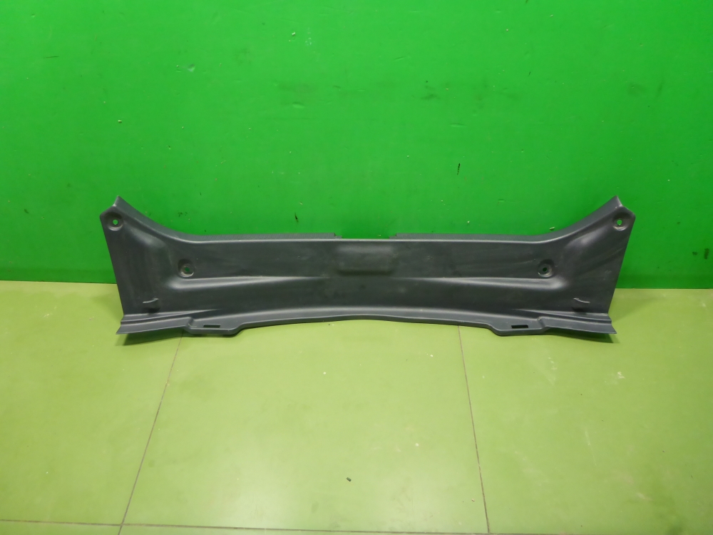 Обшивка багажника