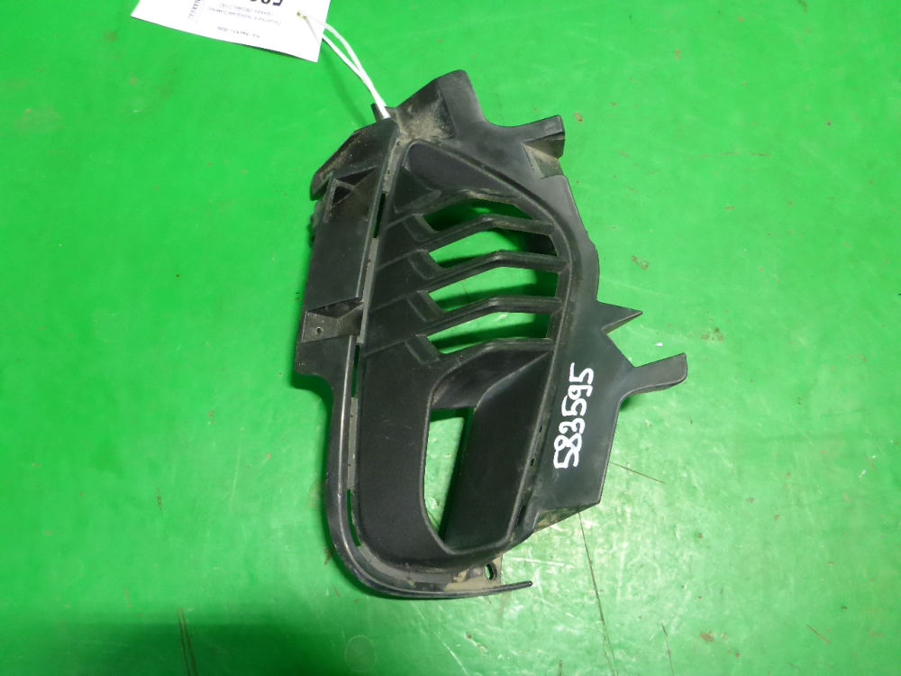 Решетка в бампер правая