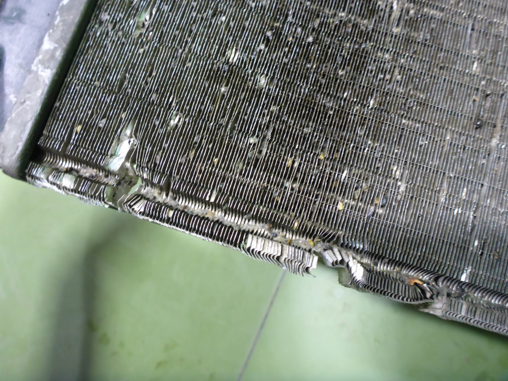 Радиатор охлаждения двигателя основной