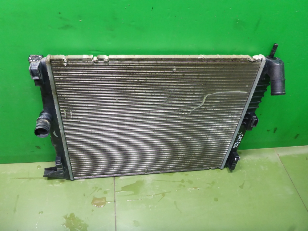 Радиатор охлаждения двигателя основной