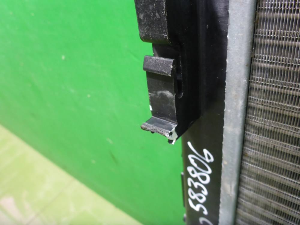 Радиатор охлаждения двигателя основной