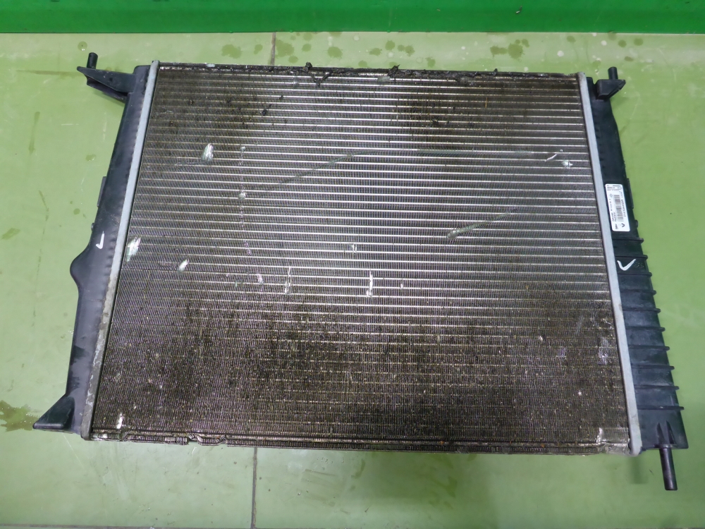 Радиатор охлаждения двигателя основной