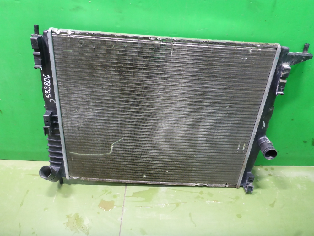 Радиатор охлаждения двигателя основной