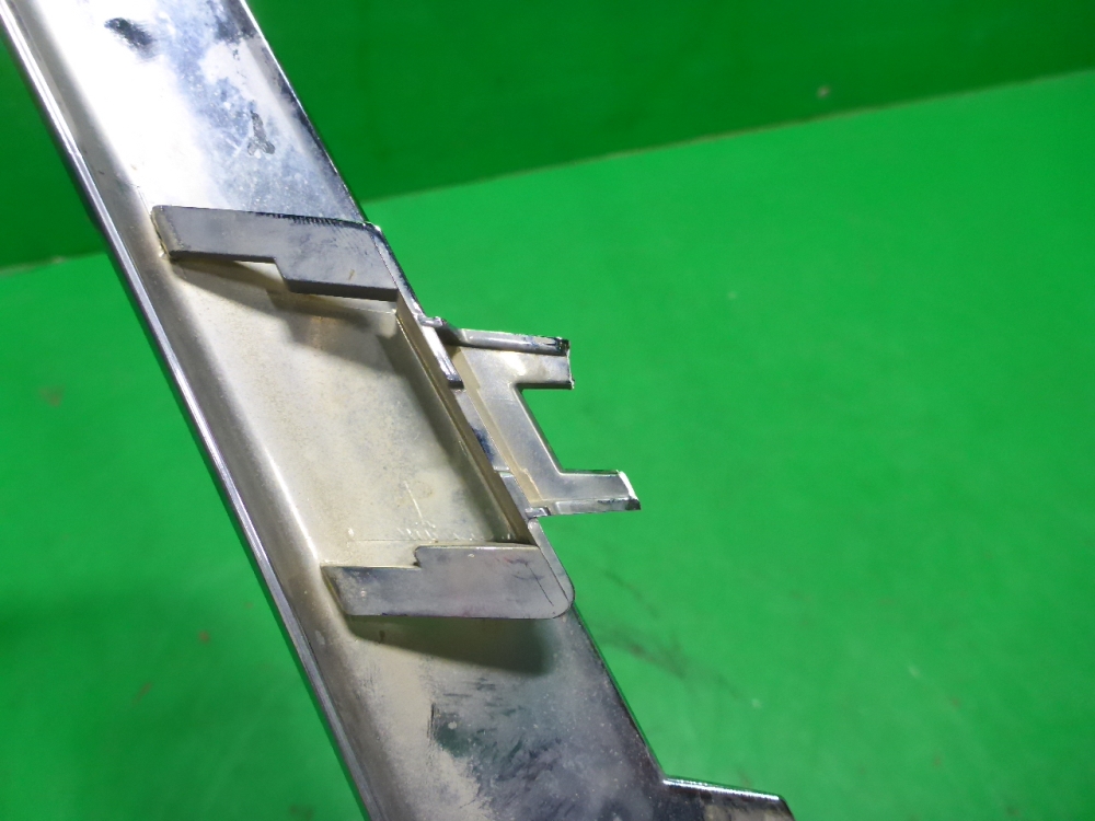 Накладка переднего бампера правая